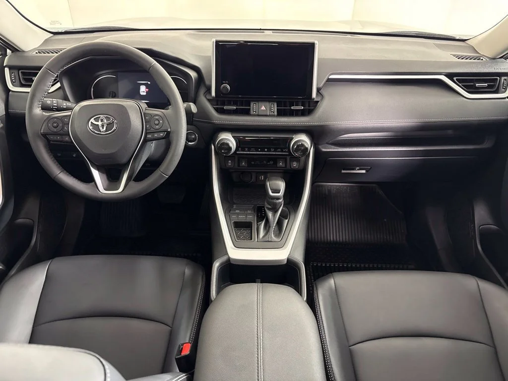 Used 2025 Silver Toyota XLE Premium image 14