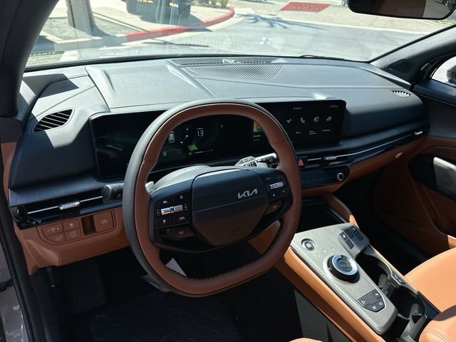 New 2027 Wolf Gray Kia X-Line image 9