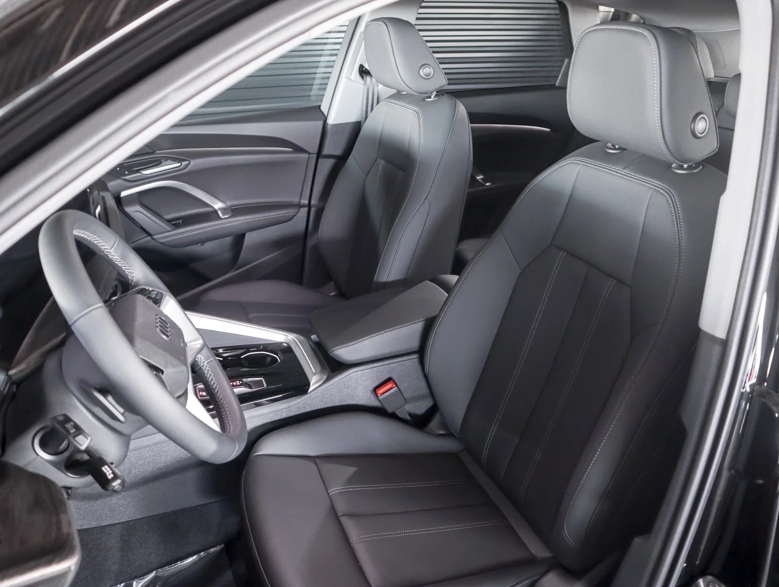 2026 Audi Q5 Premium - Photo 6