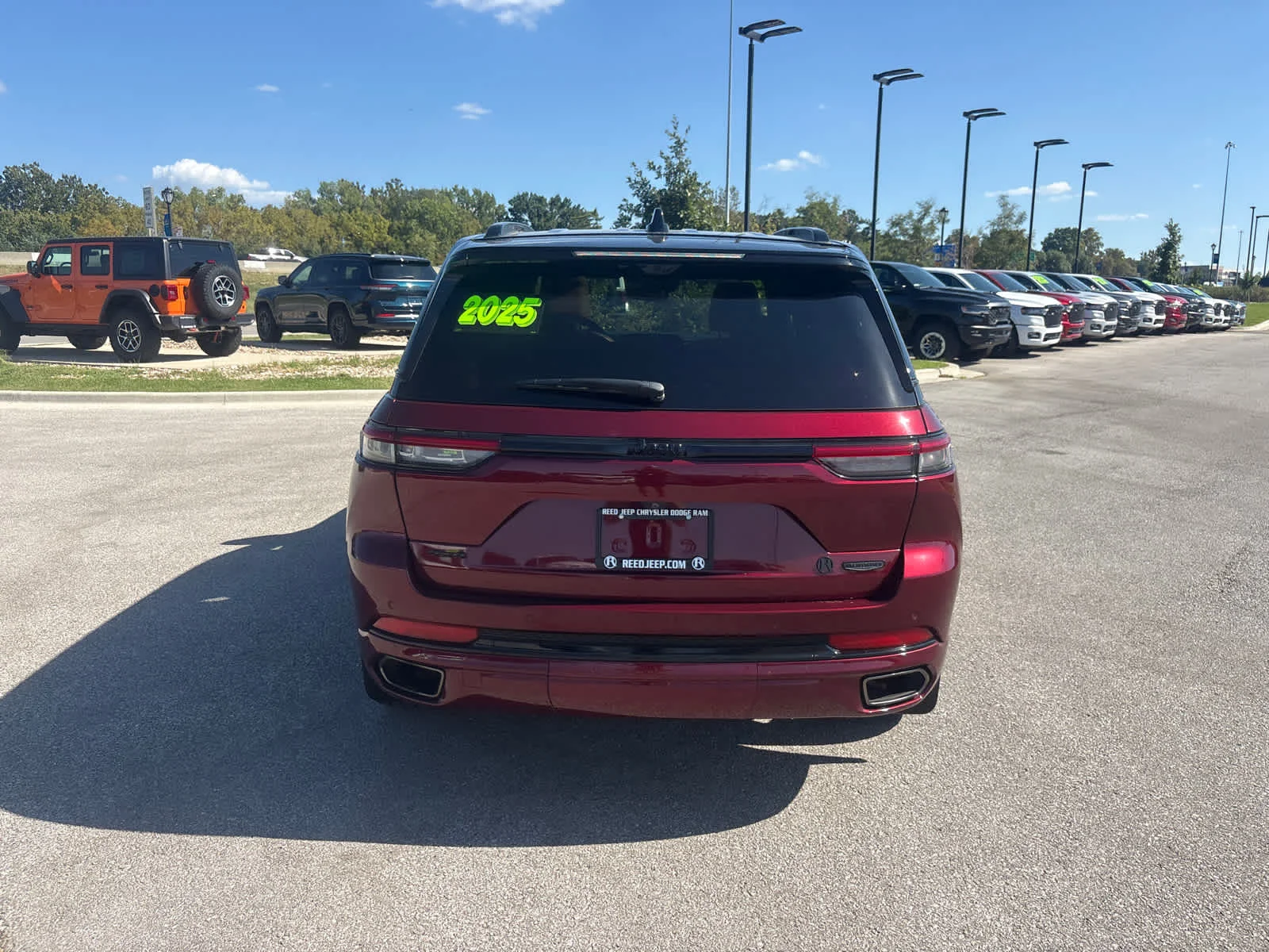 Used 2025 Velvet Red Pearlcoat Jeep Summit Reserve image 9