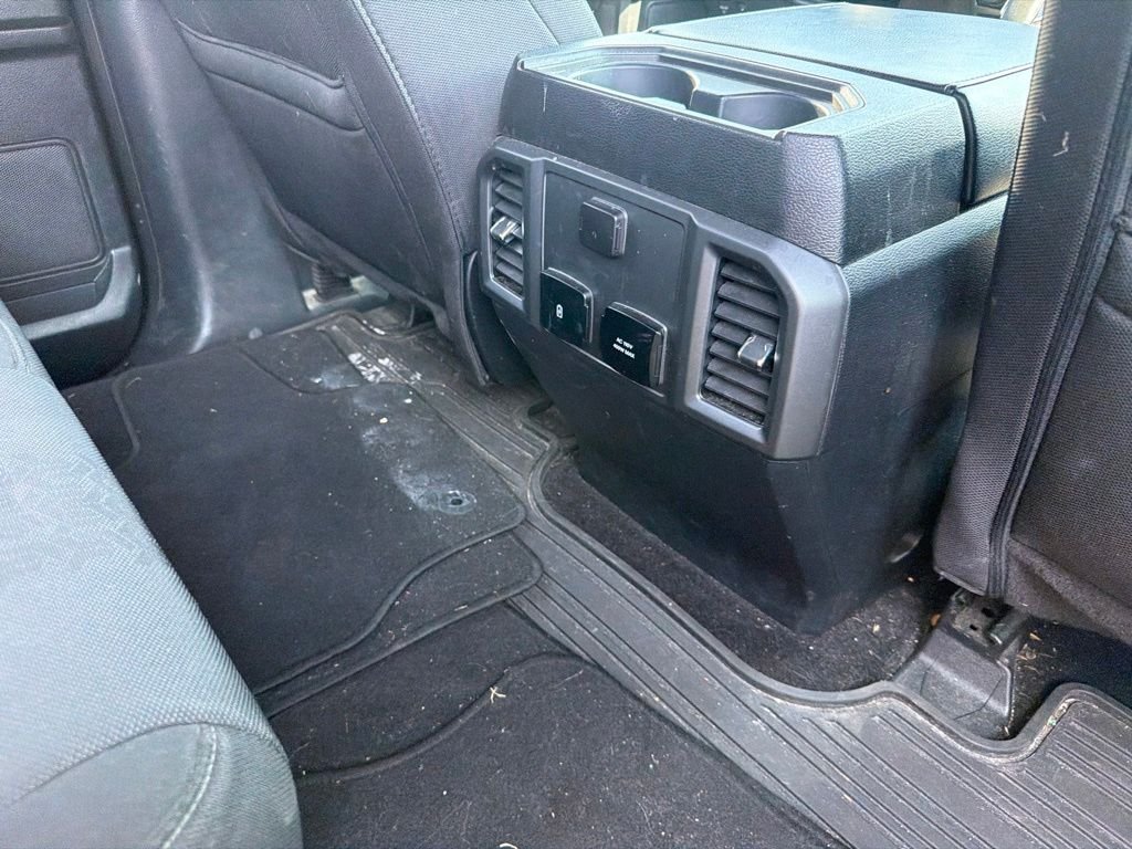 Used 2020 Black Ford XLT image 26