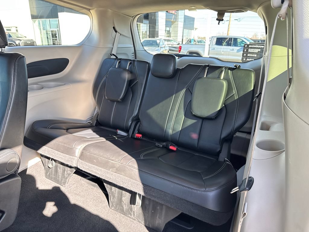 Used 2024 White Chrysler Touring L image 30