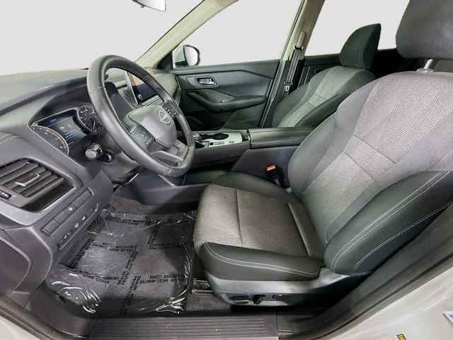Used 2025 Silver Nissan SV image 19