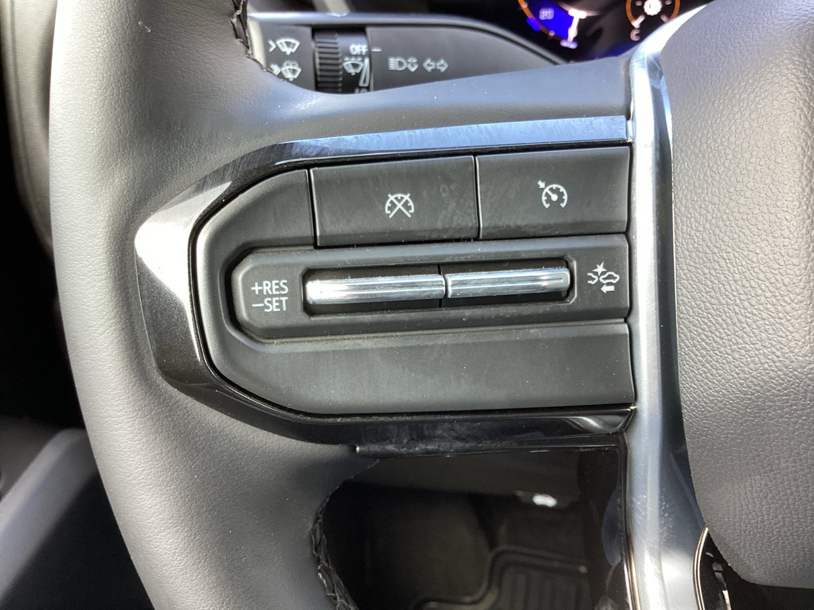 Used 2026 Sterling Gray Metallic Chevrolet Trail Boss image 33