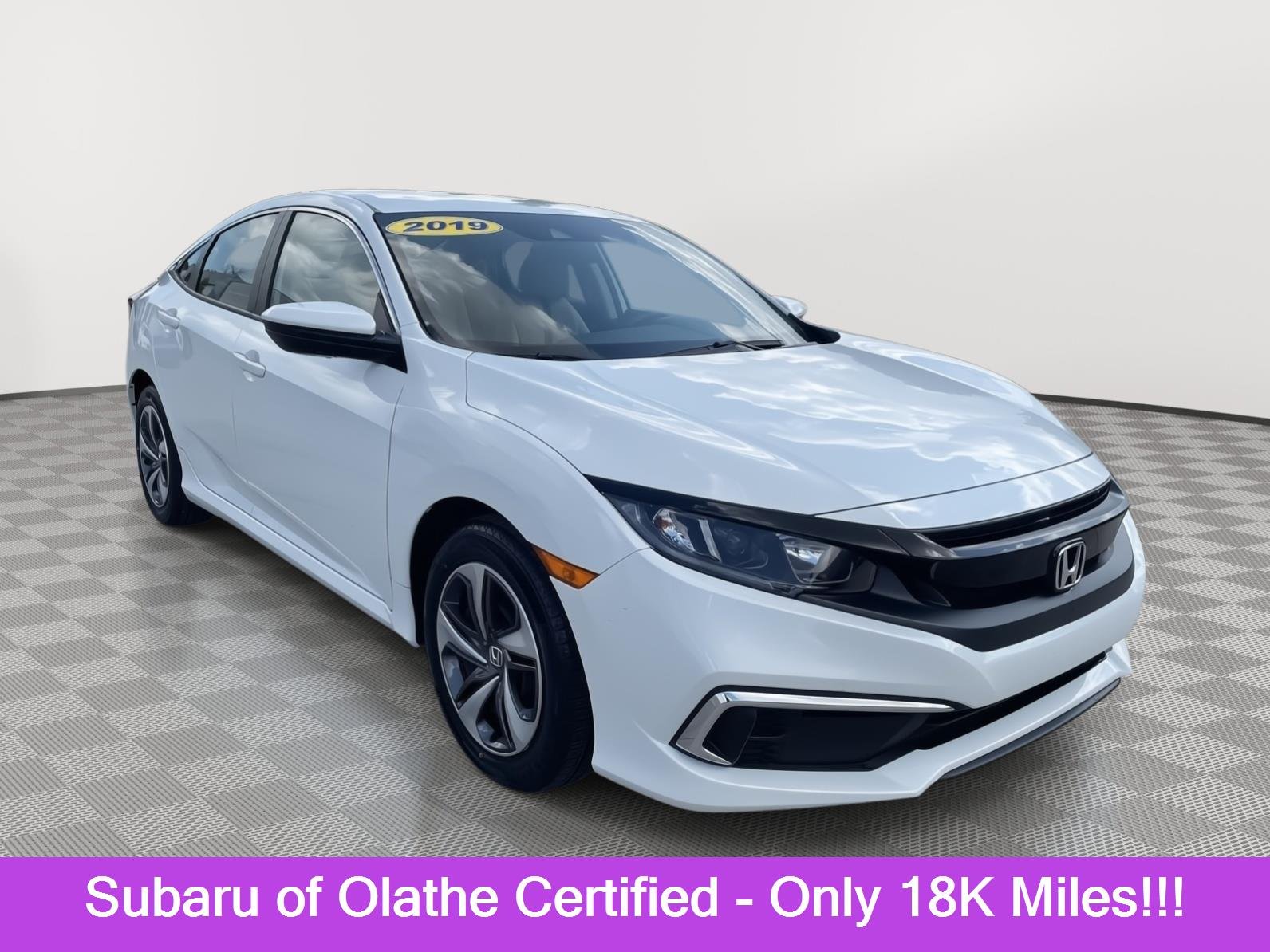 Used 2019 Platinum White Pearl Honda LX image 1
