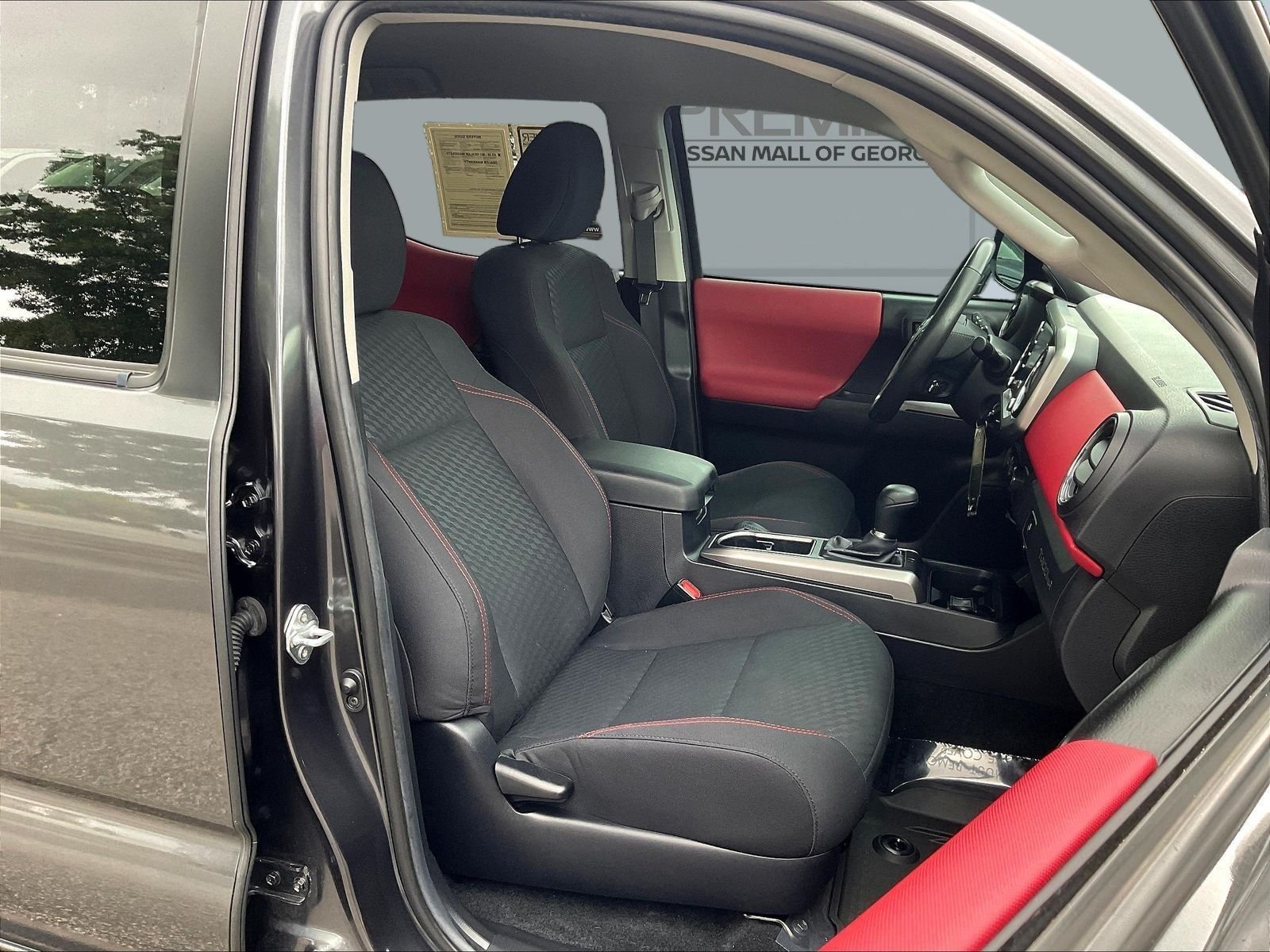 Used 2022 Gray Toyota SR5 image 31