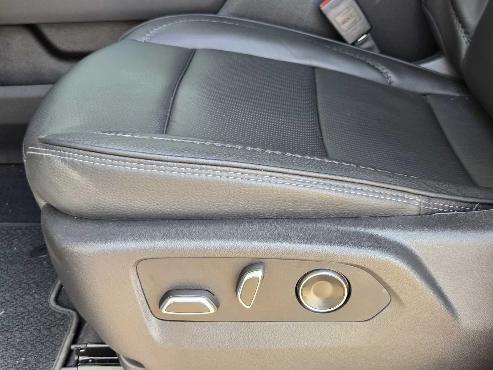 2026 GMC Sierra 1500 Denali - Photo 16