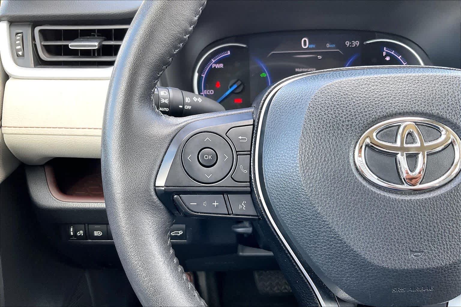 Used 2021 Blizzard Pearl Toyota Hybrid Limited image 24