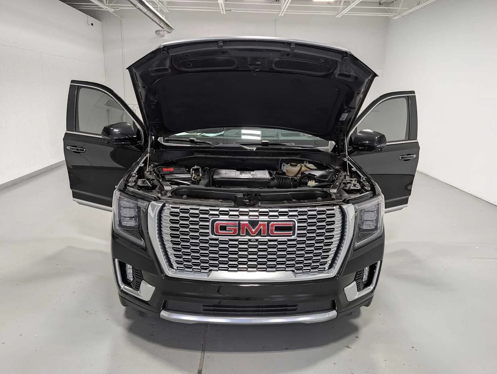 Used 2023 ONYX BLACK GMC Denali image 11