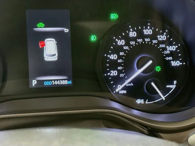Used 2022 Red Toyota XLE image 12