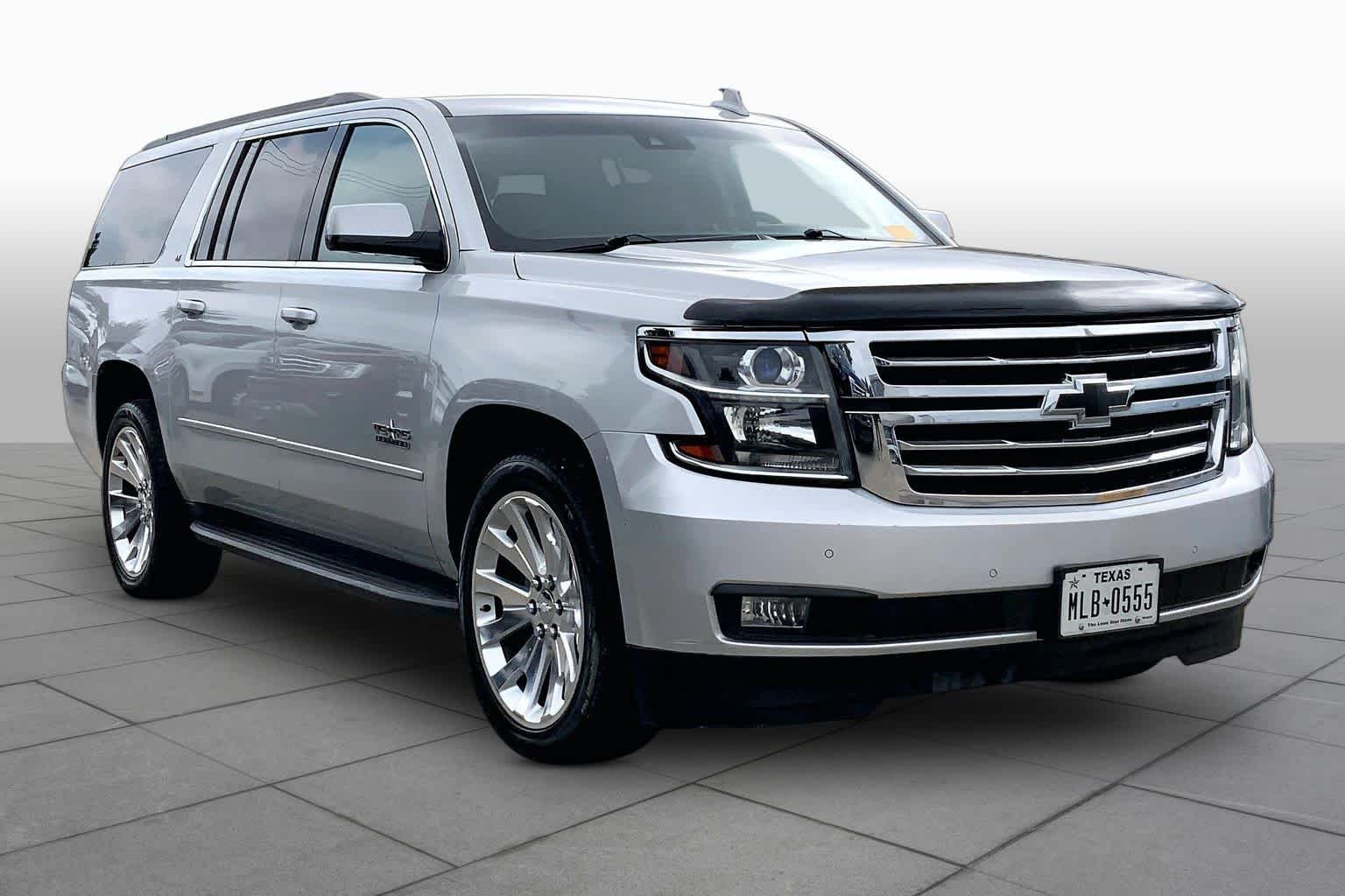 Used 2015 Silver Ice Metallic Chevrolet LT image 3