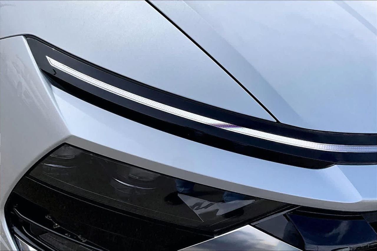 New 2026 Aero Silver Hyundai SEL Sport image 13