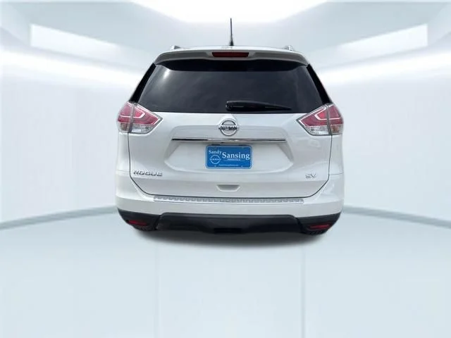 Used 2016 White Nissan SV image 7
