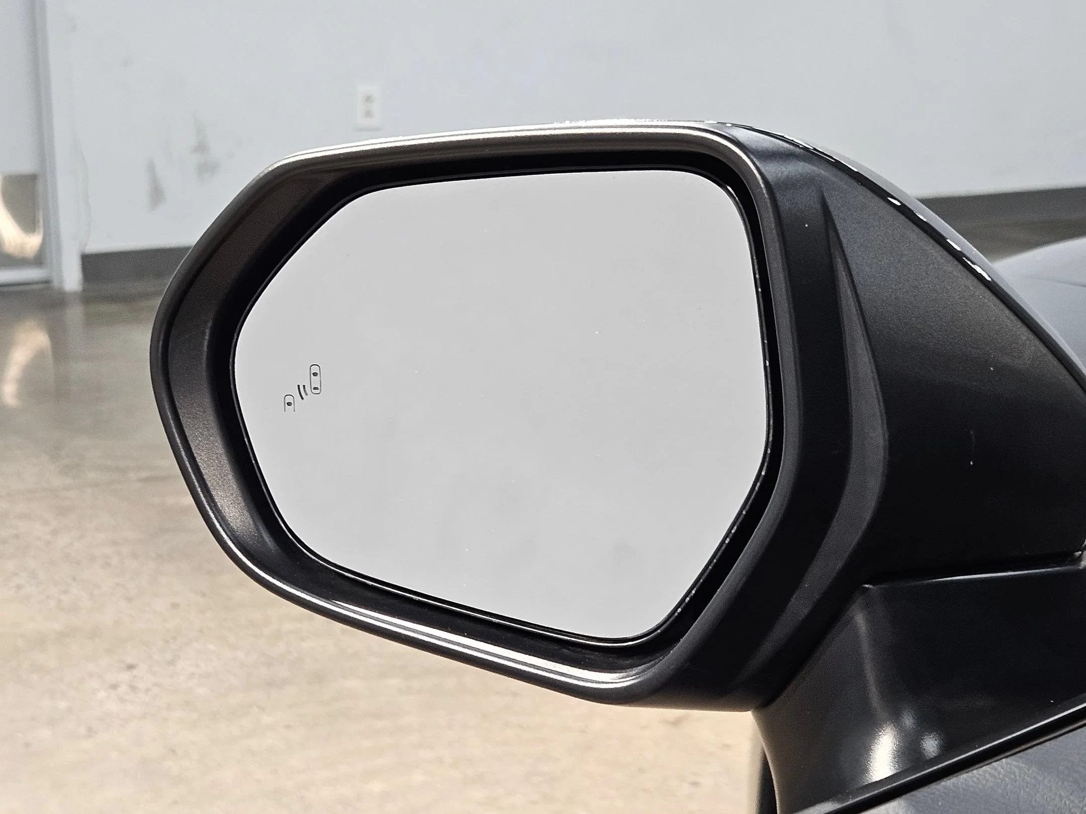 Used 2025 Underground Toyota LE image 22