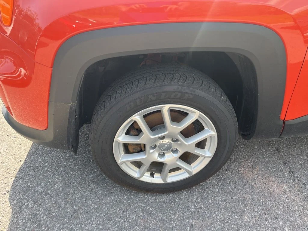 Used 2021 Orange Jeep Latitude image 10