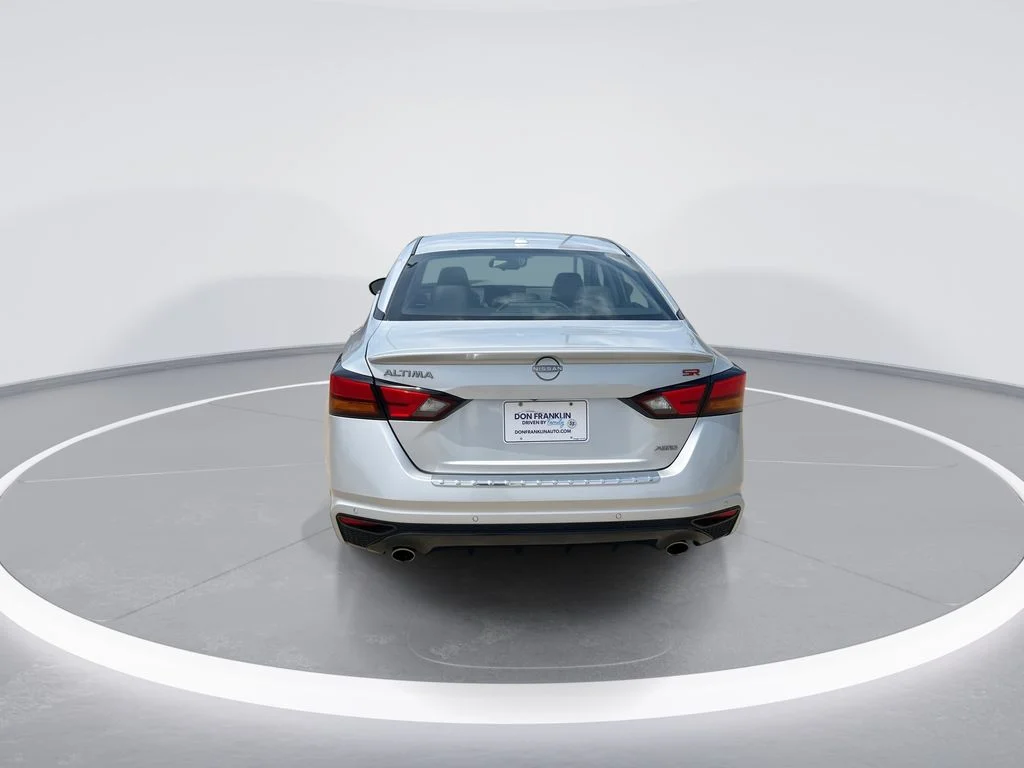 Used 2023 Silver Nissan 2.5 SR image 7