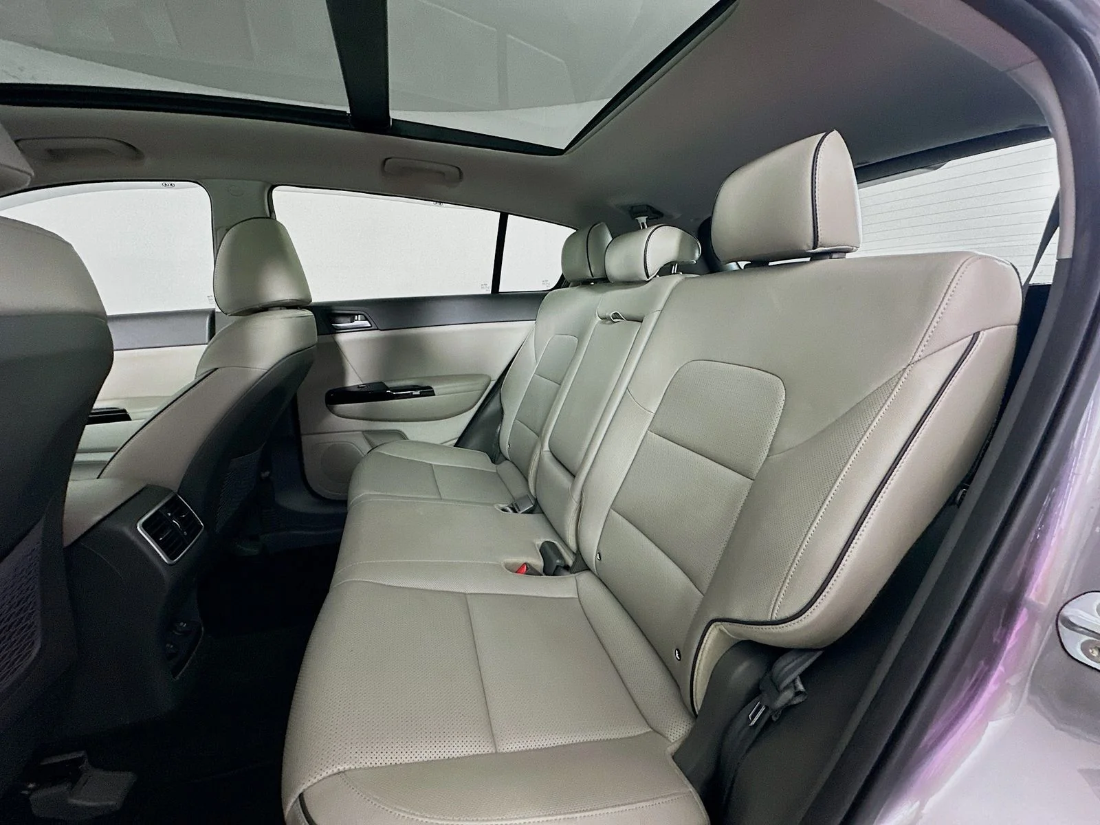Used 2017 Mineral Silver Kia SX image 26