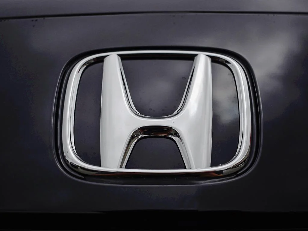 New 2027 Crystal Black Pearl Honda LX 4WD All-weather confidence. All-year capability image 9
