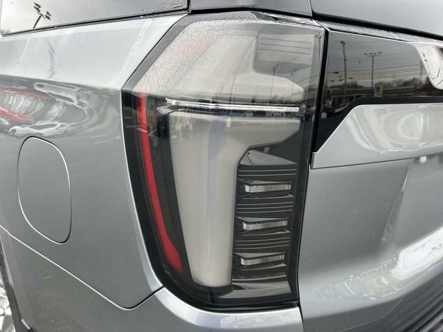 2026 Chevrolet Suburban Premier - Photo 11