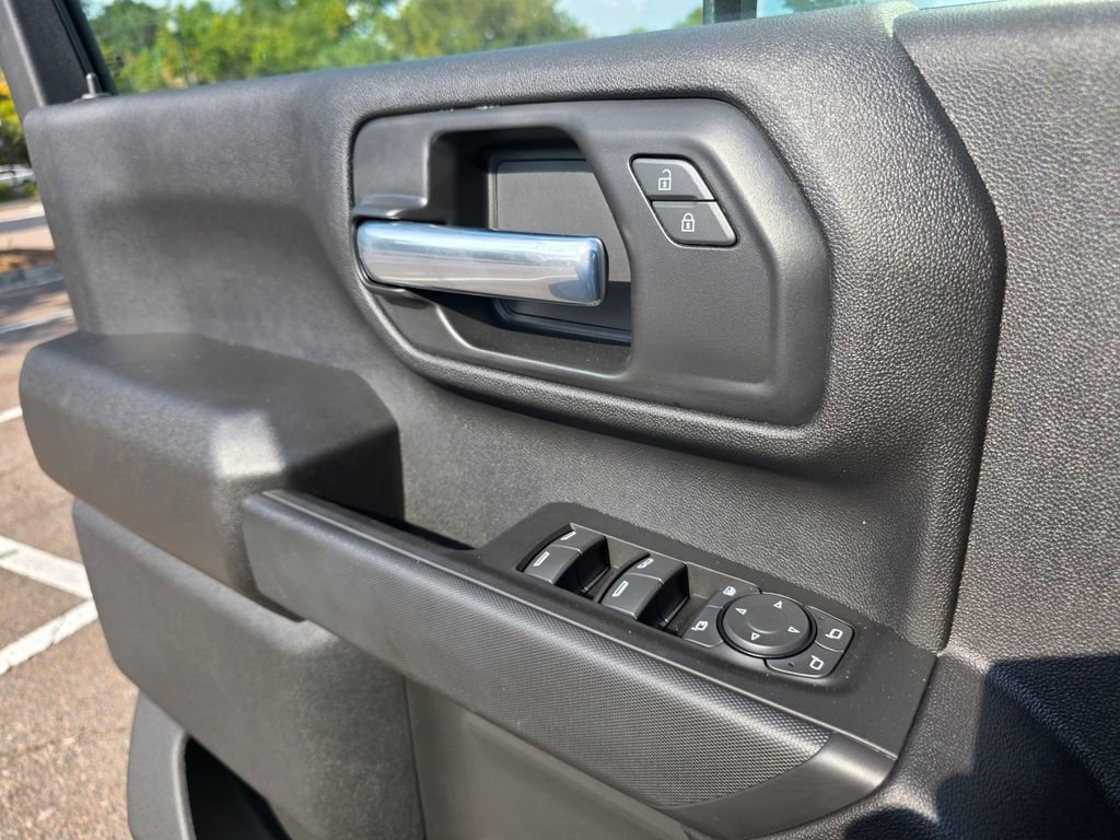 2025 Chevrolet Silverado 2500 HD Custom - Photo 10