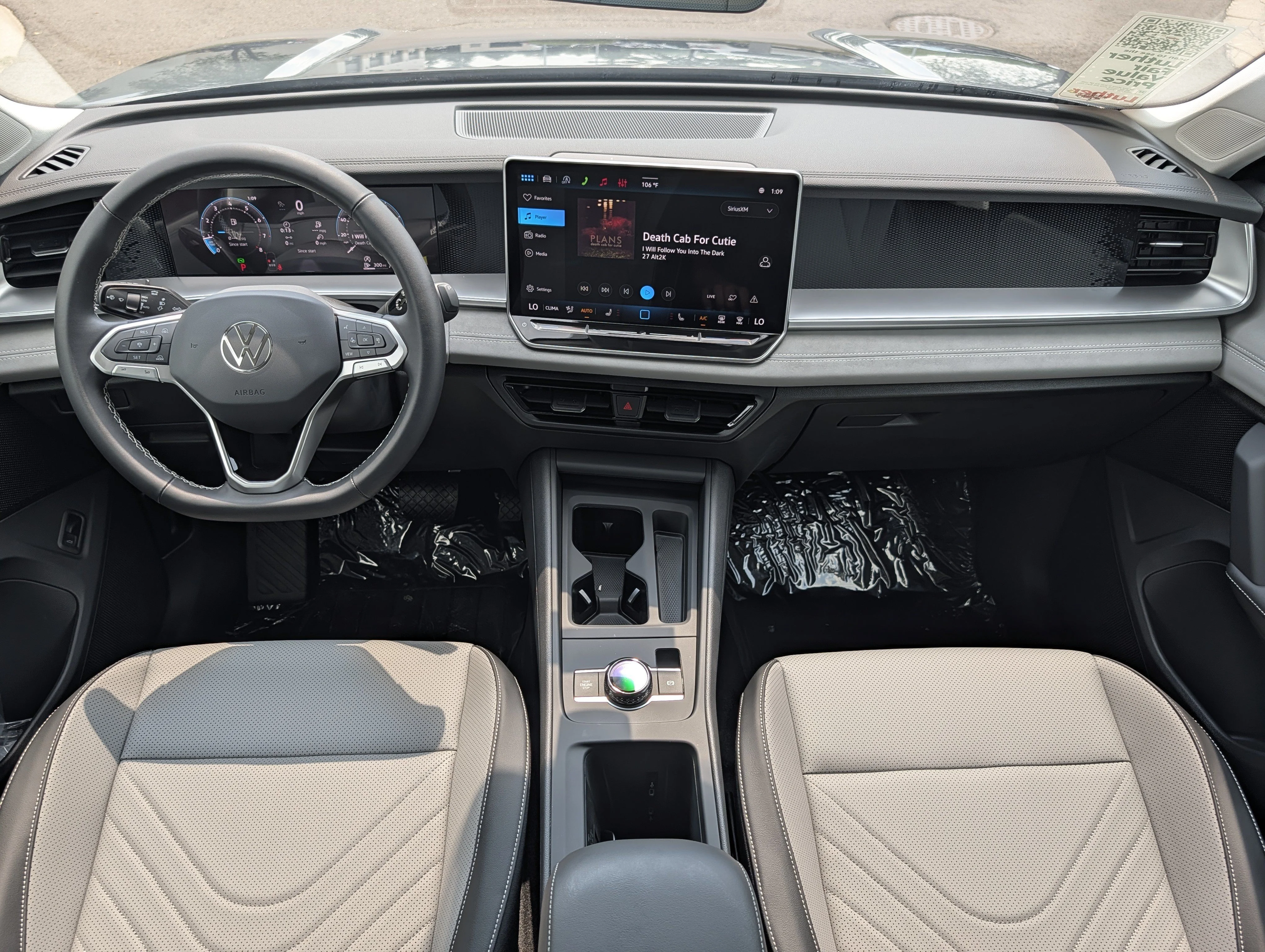 New 2026 Platinum Gray Metallic Volkswagen SE image 9