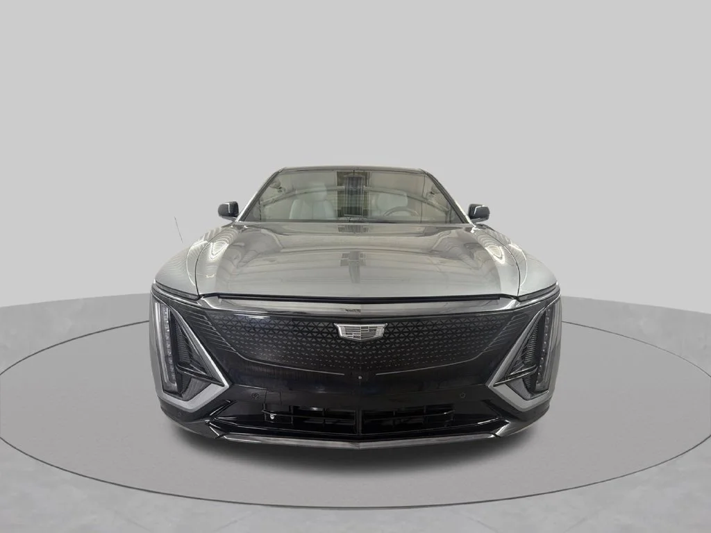 Used 2024 Argent Silver Metallic Cadillac Sport image 4