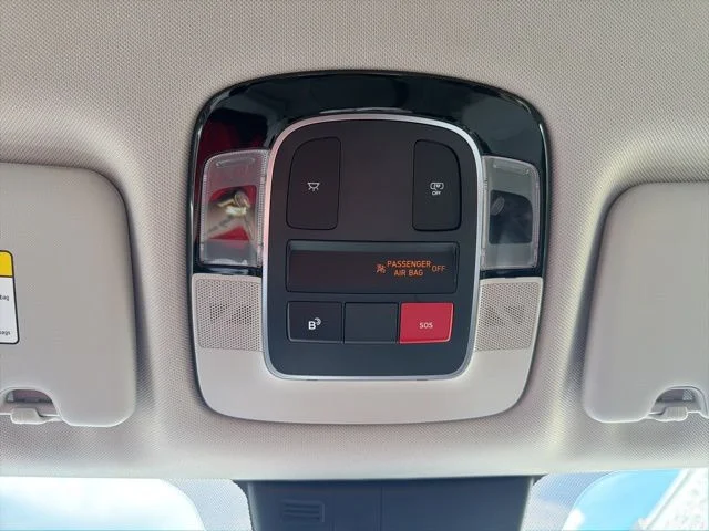 Used 2025 Silver Hyundai SEL image 49