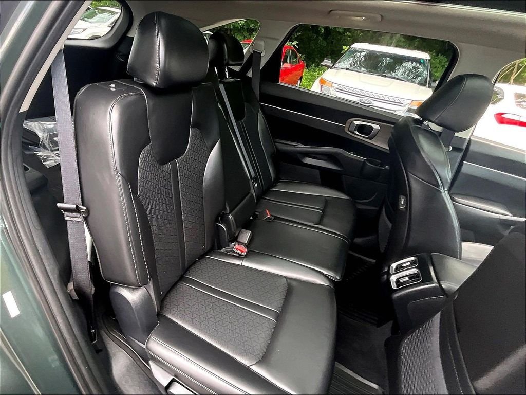 Used 2023 Green Kia X-Line S image 15