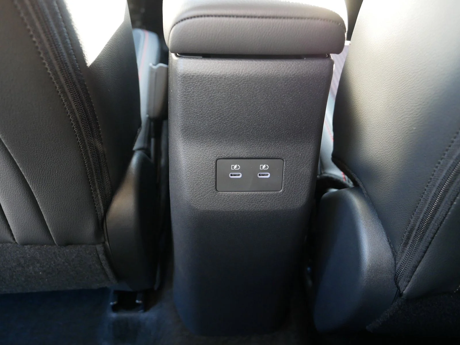 2026 Nissan KICKS SR AWD - Photo 16