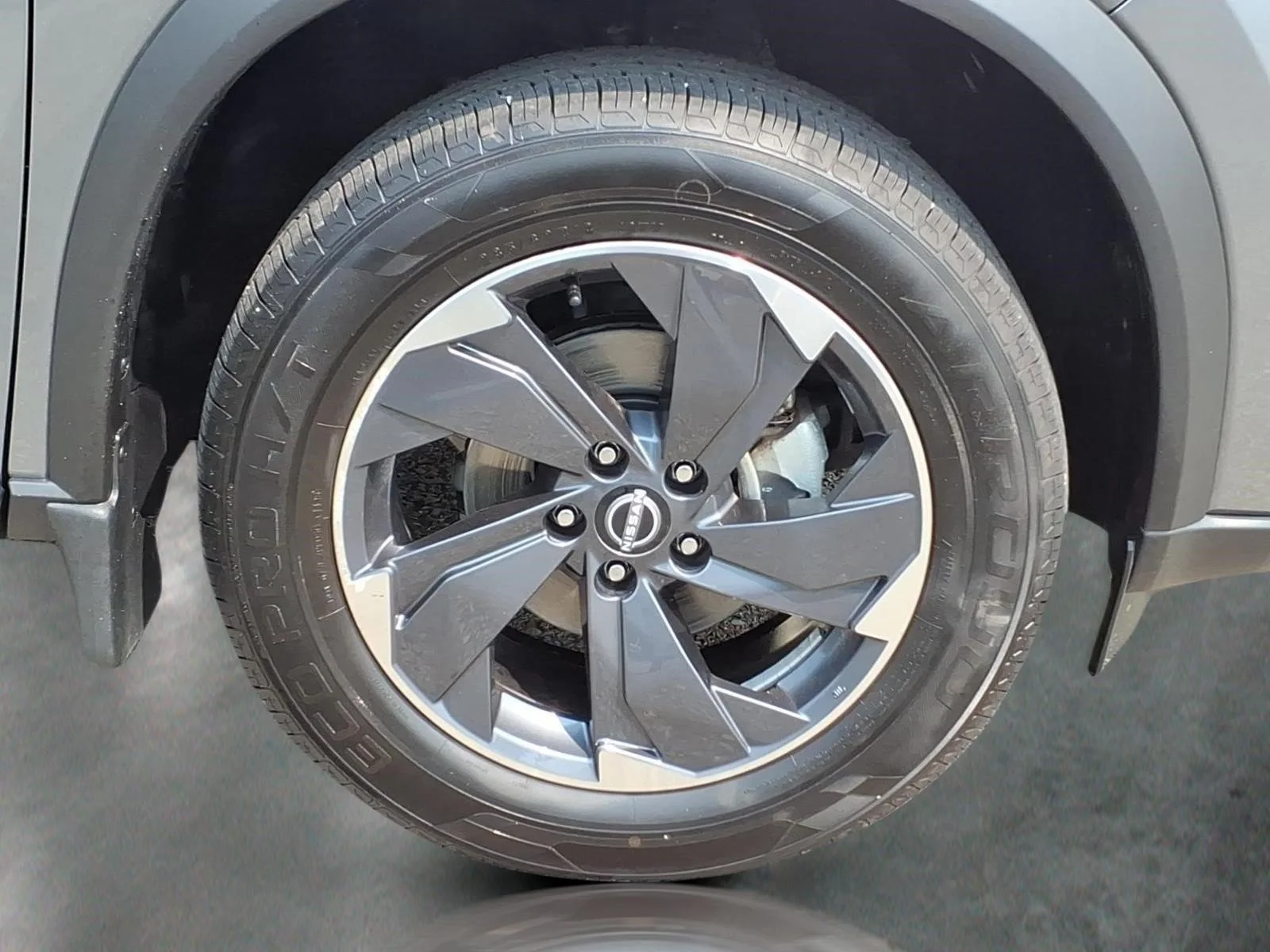 Used 2025 Gun Metallic Kad Nissan SV image 10