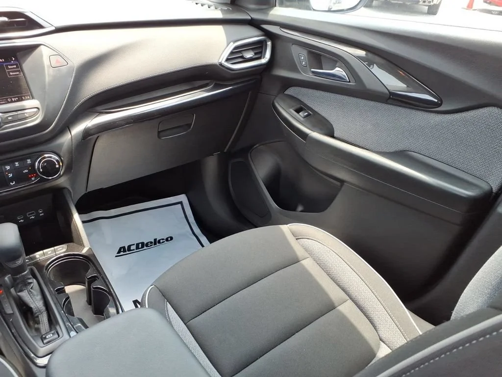 Used 2023 Sterling Gray Metallic Chevrolet LT image 24