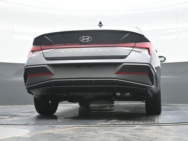 New 2026 Gray Hyundai SEL Sport image 18