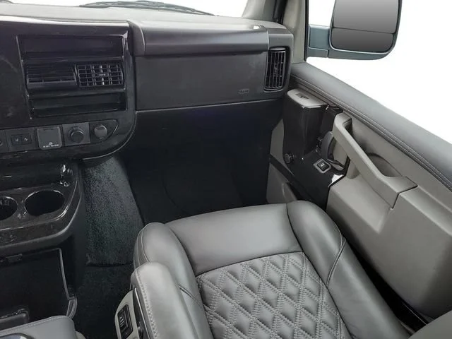 Used 2025 Special Exterior Color GMC Work Van image 30