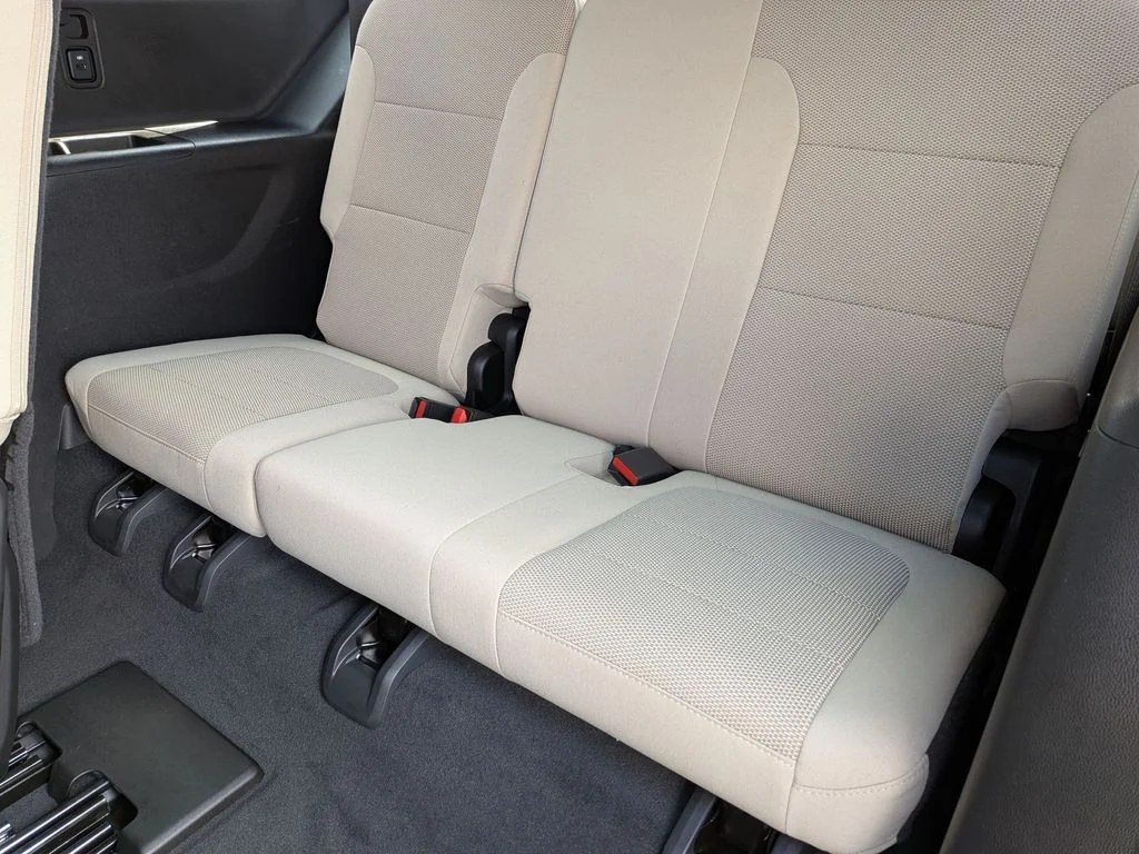 Used 2023 White Chevrolet LS image 25