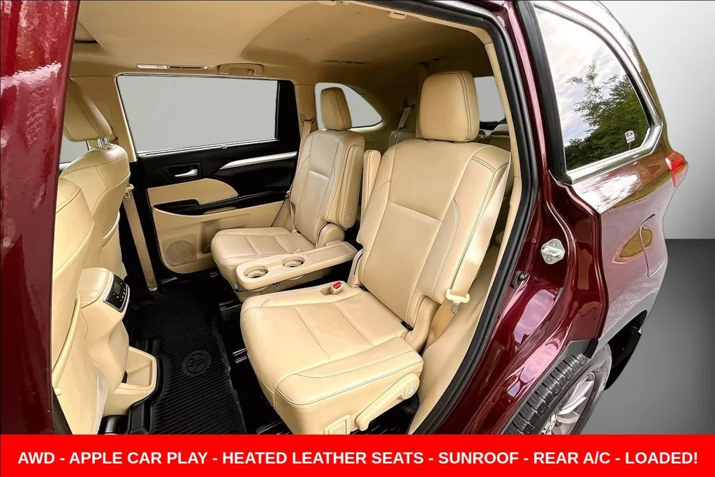 Used 2019 Red Toyota XLE image 26
