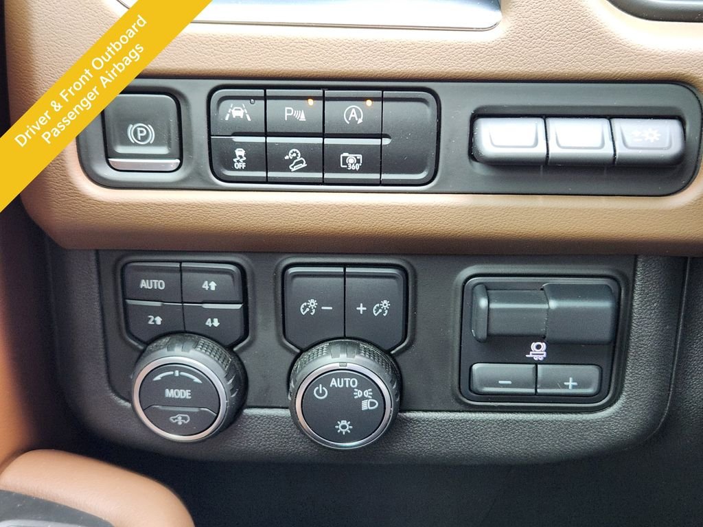 Used 2023 Black Chevrolet High Country image 31