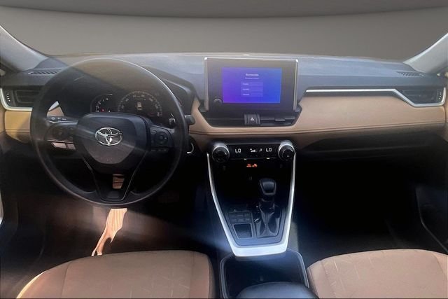 Used 2025 White Toyota XLE image 14