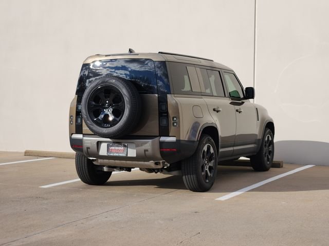 2026 Land Rover Defender 4