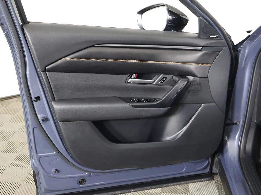 Used 2025 Gray Mazda Premium image 25