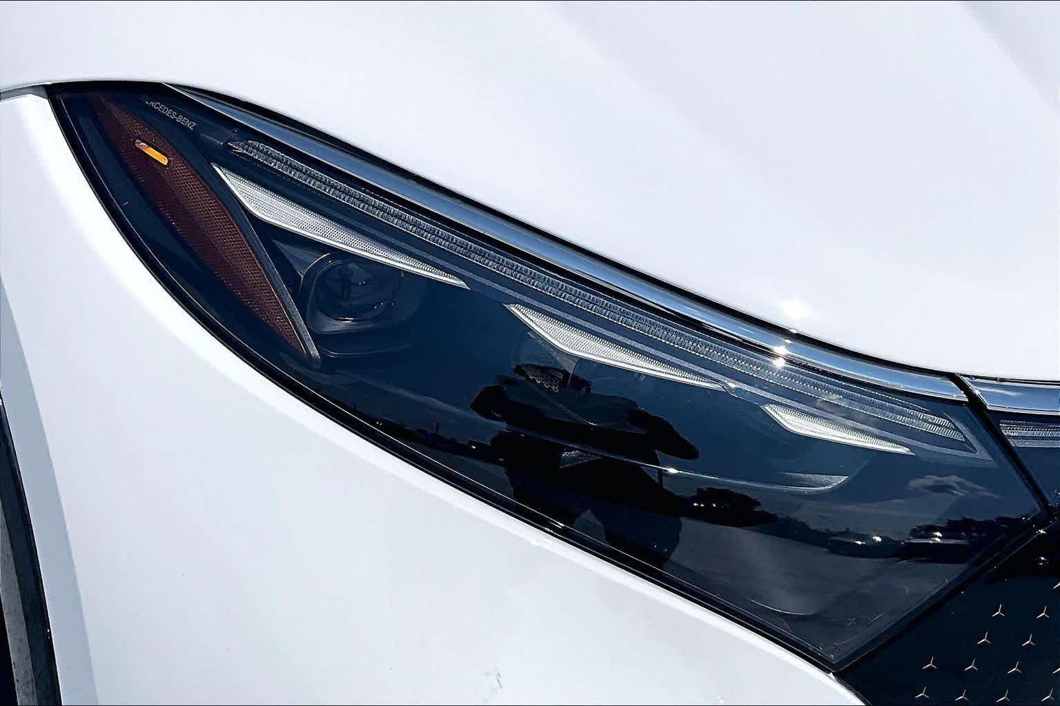 Used 2023 Polar White Mercedes-Benz EQS 580 image 27