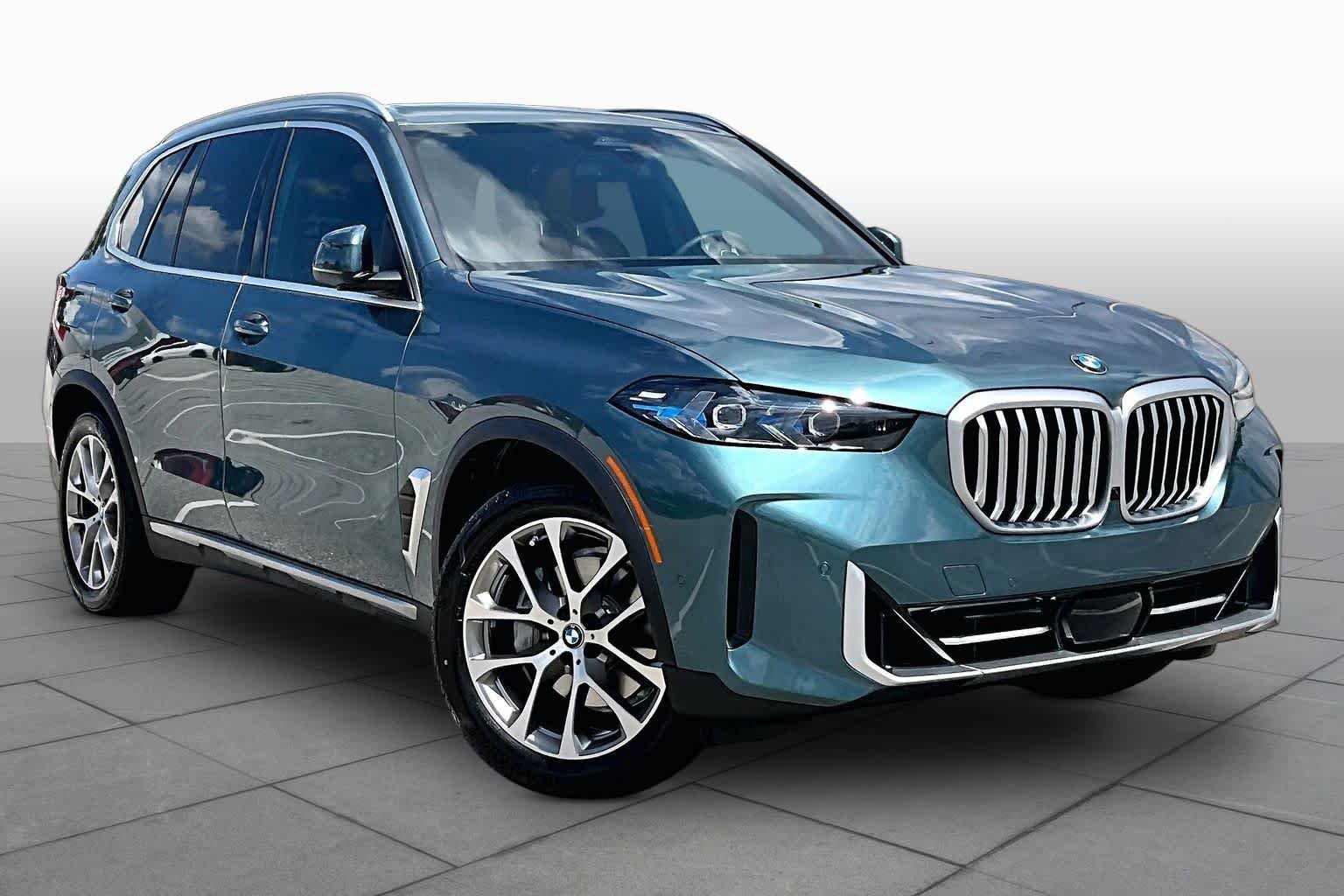 Used 2026 Blue Ridge Mountain Metallic BMW xDrive40i image 3