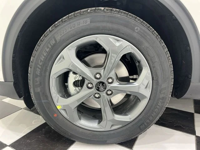 New 2026 Star White Metallic Tri-coat Ford ST-Line image 55