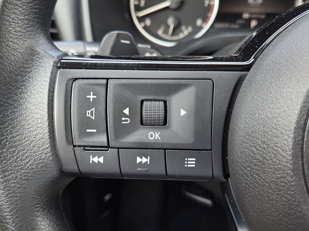 Used 2023 Gun Metallic Nissan SV image 18