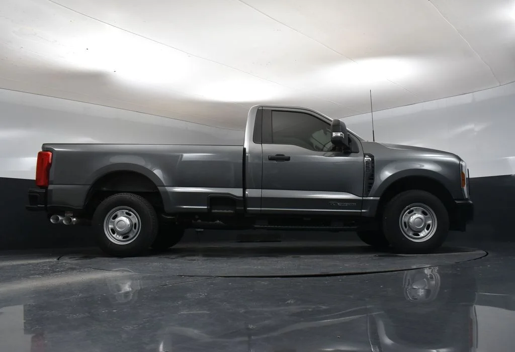 New 2025 Gray Ford XL image 26