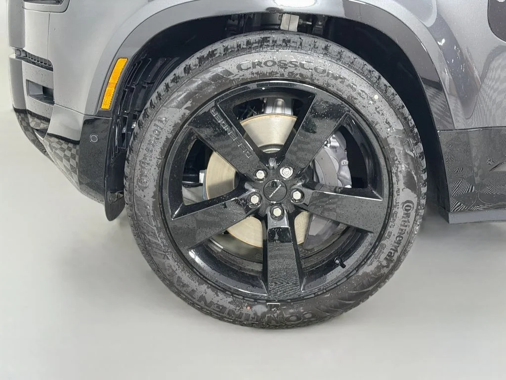 New 2026 Carpathian Grey Land Rover X-Dynamic SE image 33