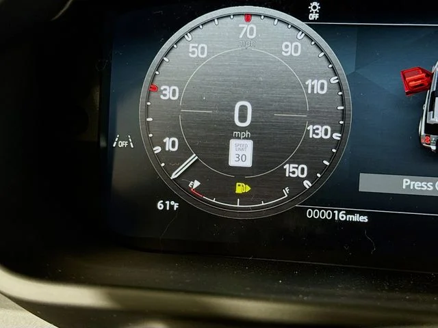 New 2026 Fuji White Land Rover X-Dynamic SE image 13