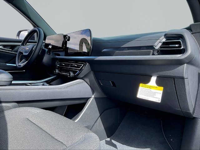 New 2027 Polar White Tricoat Chevrolet LT image 9