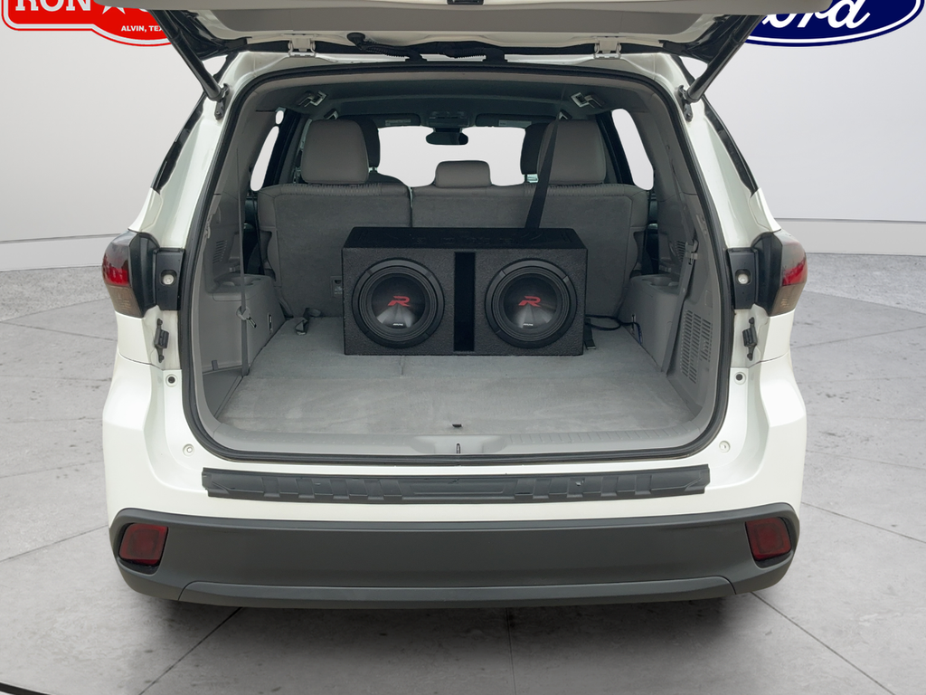 Used 2019 Blizzard Pearl Toyota LE Plus image 21