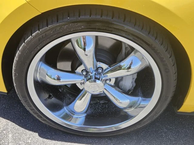 Used 2015 Yellow Ford GT Premium image 16