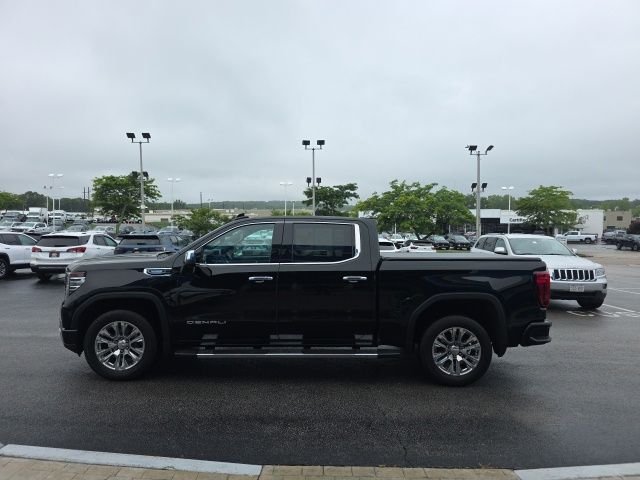 Used 2023 Black GMC Denali image 4